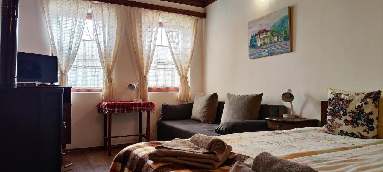 Chardaka Guest House Kalofer Extérieur photo