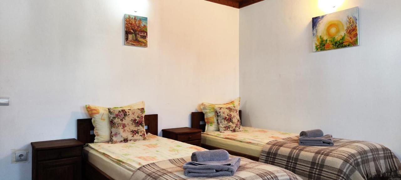 Chardaka Guest House Kalofer Extérieur photo